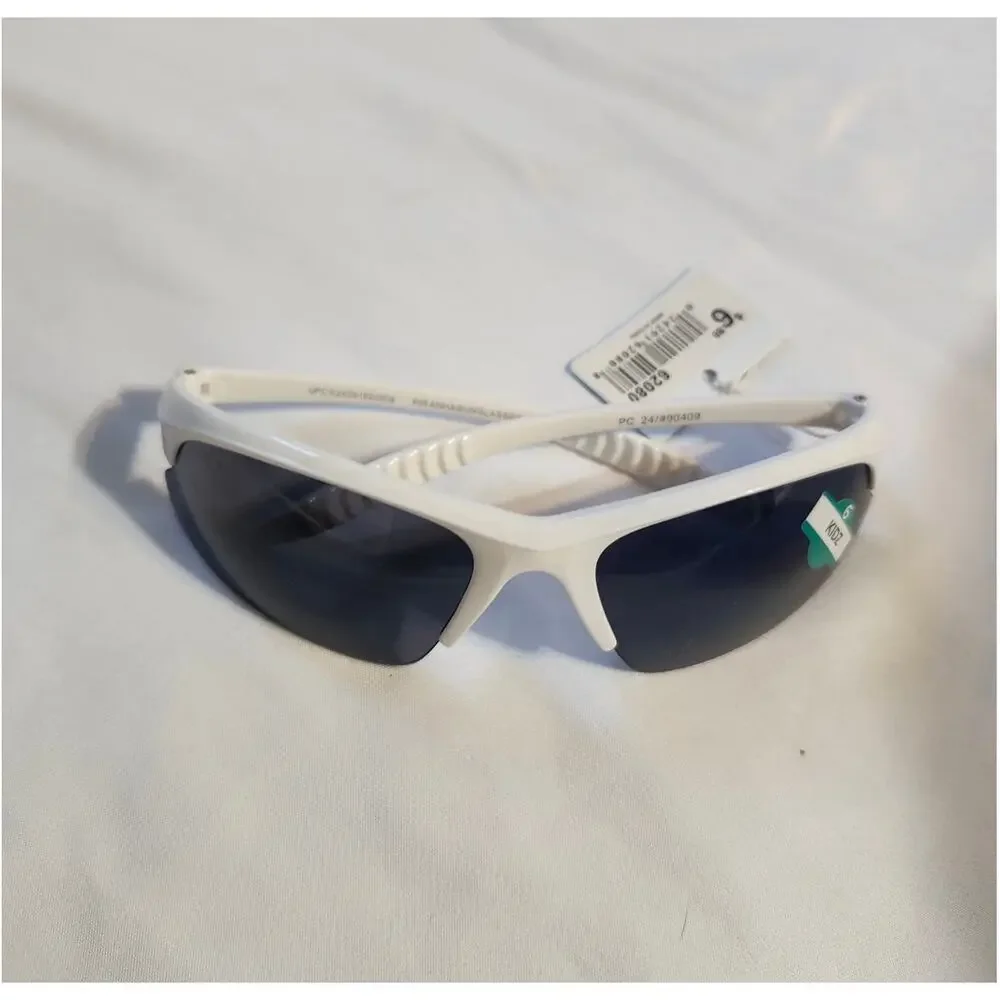 Piranha Kidz Wrap Sunglasses 100% UVA/UVB Protection Style # 62080